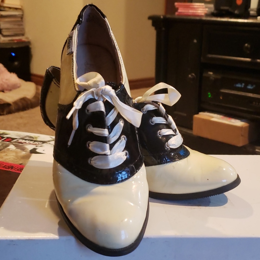 Bass Saddle Shoes Pumps, Patent Leather